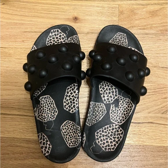 Farm Rio Slides - Picture 2 of 3